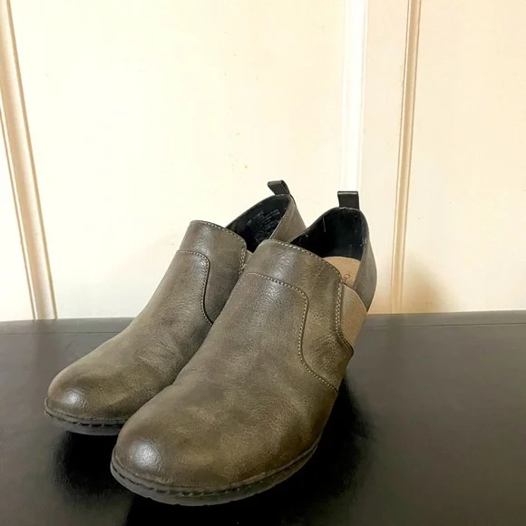 Booties - Picture 1 of 3